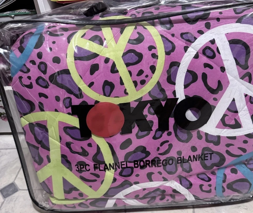 Juego de manta y 2 fundas de almohada de franela Borrego con estampado animal Foto 1 de 1