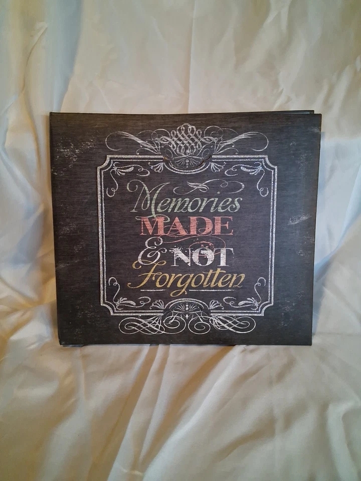 Álbum de fotos con pegatinas Foto 1 de 4