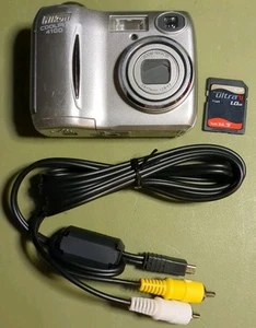 Nikon Coolpix E4100 4.0 MP Digital Camera w Case/AV/Manuals EN/ES - Tested - Picture 1 of 12