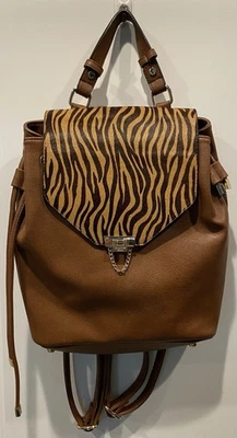 Mochila Cartera DUNE LONDON Cuero de becerro genuino Estampado de tigre Marrón CHJ-510 Foto 1 de 4