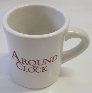 Taza de café estilo comedor de cerámica ALREDEDOR DEL RELOJ - Artículos M - Diseño RARO - Imagen 1 de 7