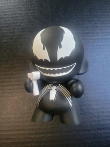 Munnyworld - 7" Marvel Munny Venom Black Vinyl Venom - Picture 1 of 2