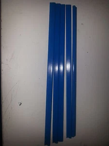 CANTIDAD 10 (DIEZ) AGLUTINANTES DESLIZANTES A4 5MM CAPACIDAD AZUL - LONGITUD 297 MM-REDONDA - Imagen 1 de 1