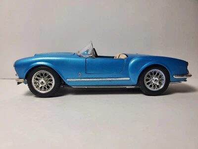 Bburago 1955 Lancia Aurelia B24 Spider Convertible 1:18 Scale Diecast Model Car - Image 1 of 4