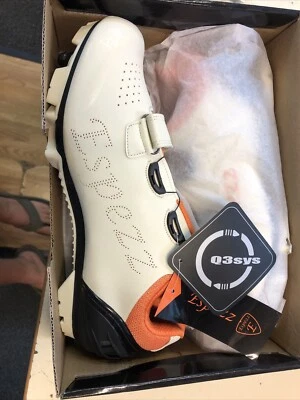 Cycling Shoes Womens US11– Uk9 Indoor/Outdoor Road Peloton SPD - NEW - Image 1 of 4