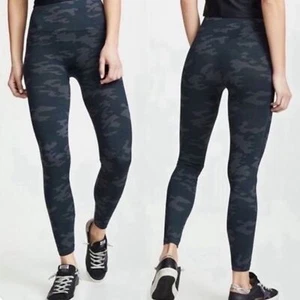 SPANX Blue Camo Print High Waisted Seamless Legging's Size Small - Picture 1 of 10