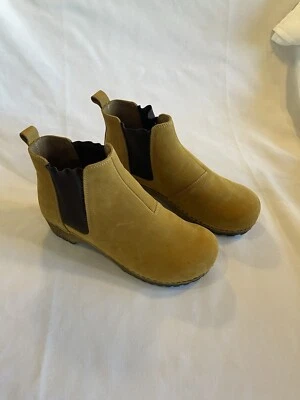 Botas femininas Sanita tamanco 40US 9.5 couro conhaque salto de madeira desgastado - Imagem 1 de 4