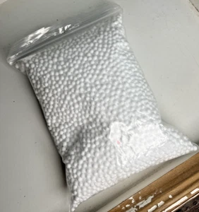 Cuentas de espuma de 0,5 oz bolas redondas pequeñas bolas de nieve blancas nieve de invierno falsas S - Imagen 1 de 5