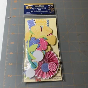 Pequeña bicicleta amarilla - Kit de flores de papel sin ácido papel artesanía artesanía hacer tarjetas - Imagen 1 de 2