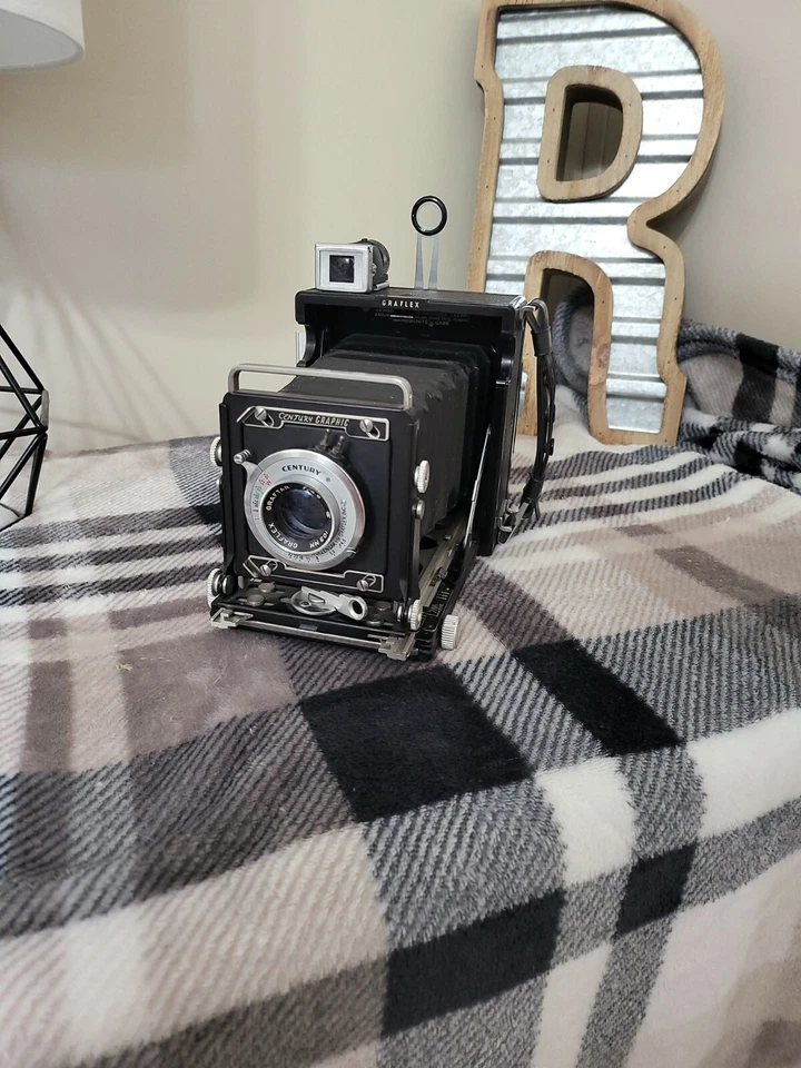 Câmera Gráfica Century GRAFLEX 2x3 - Década de 1950 com 103mm F4.5  - Imagem 1 de 4