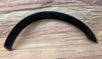 2008-2015 NISSAN ARMADA RIGHT FRONT FENDER FLARE MOLDING PASSENGER SIDE OEM - Image 1 of 4