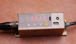 OMRON Z4LB-C COLLIMATE BEAM LASER SENSOR - Picture 1 of 3