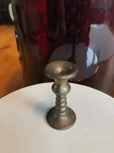 Menge 2 Metall Puppenhaus Miniaturen Schraubenschlüssel & Messing Kerzenständer - Bild 1 von 4