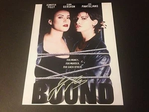 Jennifer Tilly Sexy Bound 8x10 PHOTO Signed Auto - Picture 1 of 2