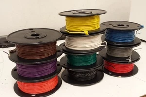 Filo di collegamento UL1007 24 awg 300 Volt - calibro 24 - 100 piedi qualsiasi colore! - Foto 1 di 1