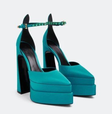 Versace Aevitas plataforma puntiaguda azul verdoso satinado bomba cristal 38,5/8,5 nuevo con caja $1.575 Foto 1 de 4