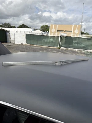 Chevrolet Impala 1974-1975 parrilla superior cabezal panel moldura aluminio 1974 capricho Foto 1 de 2