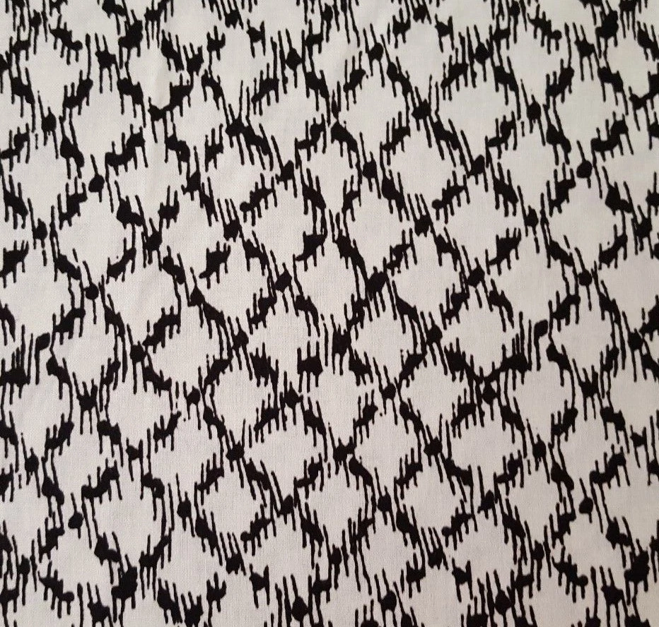 31" Queen of We'en J Despertador Fresco Acolchado Tesoros Halloween Negro sobre Marfil Foto 1 de 3