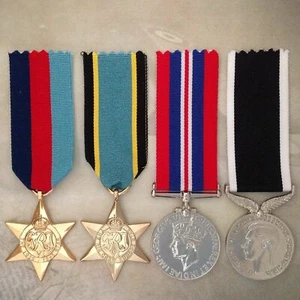 WWII AIR CREW EUROPE STAR + NZ WAR SERVICE MEDAL SET | WORLD WAR TWO | GOLD TON - Picture 1 of 1