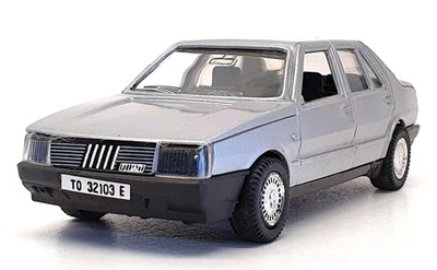 Coche modelo Polistil escala 1/43 05303 - Fiat Croma - plateado Foto 1 de 4