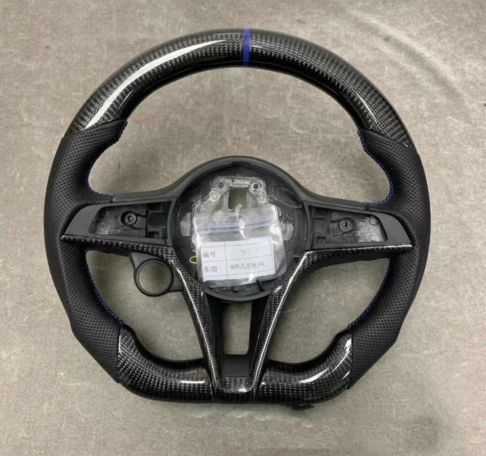 Personalización Volante Alfa Romeo - 100% Fibra de Carbono - Cuero Foto 1 de 1