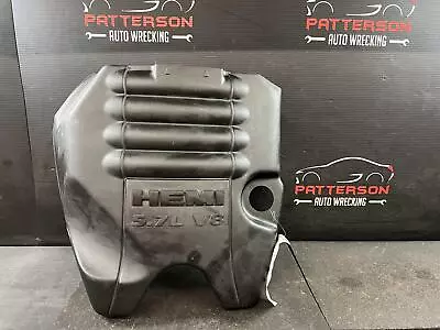 Jeep Grand Cherokee 2011 cubierta de motor 5,7 Foto 1 de 4