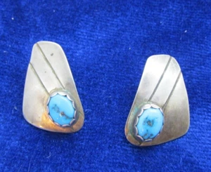 VINTAGE SOUTHWEST STERLING POST EARRINGS WITH TURQUOISE - Picture 1 of 3