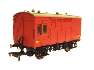 Hornby R6678 LMS Horse Box No.42513 (OO Scale) Boxed - Picture 1 of 4