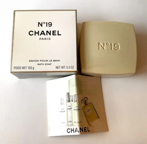 CHANEL No 19 Savon Pour Le Bain / Bath Soap (150 g / 5.3 oz) New with Box - Picture 1 of 2
