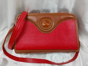 Original Vintage Dooney & Bourke Umhängetasche rot hellbraun genarbtes Leder klassisch - Bild 1 von 12
