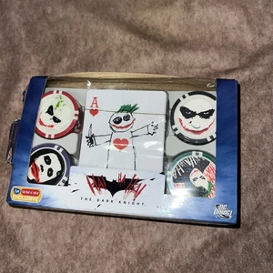 DC COMICS THE DARK KNIGHT THE JOKER POKER SET PLAYING CARDS & CHIPS Box Damage - Picture 1 of 4