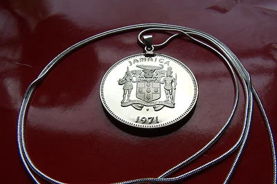 Colgante de moneda grande de calidad a prueba de Jamaica en una cadena de serpiente de plata de ley 925 de 26". Foto 1 de 4