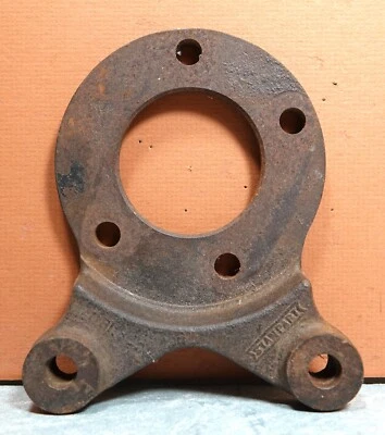 Soporte de placa de montaje de pinza de freno derecha derecha Triumph TR4A TR250 TR5 TR6 Foto 1 de 4