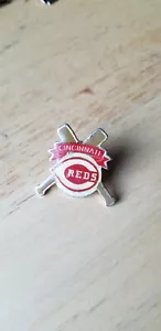 Cincinnati Reds logo pin Vintage Crossed bats Letter C ribbon Imprinted Products - Picture 1 of 3