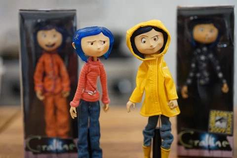 Full Set! NECA Original 2009 Coraline 7" Dolls Comic-Con Star Sweater Props Cover