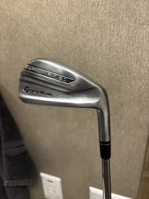 Taylormade P-790 Forged 2017 4 Iron Dynamic Golf R como nuevo  Foto 1 de 3