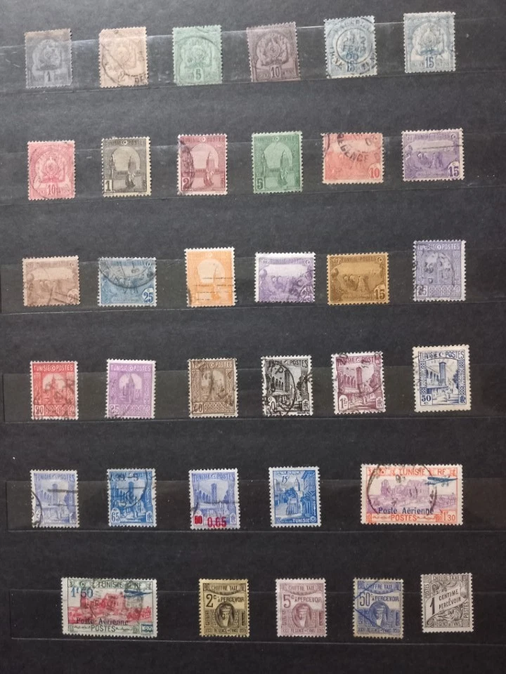 LOT DE TIMBRES ANCIENS DE TUNISIE CLASSES CHRONOLOGIQUEMENT - Photo 1/1