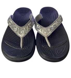 Crocs Sandals Women's Size 7 Silver Sequin Flip Flops - Picture 1 of 9