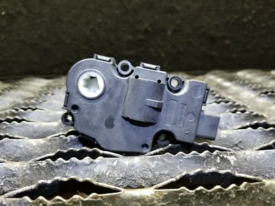 2011 2012 2013 BMW 128i 135i HVAC A/C Heater Blend Door Actuator Flap Motor OEM - Image 1 of 4