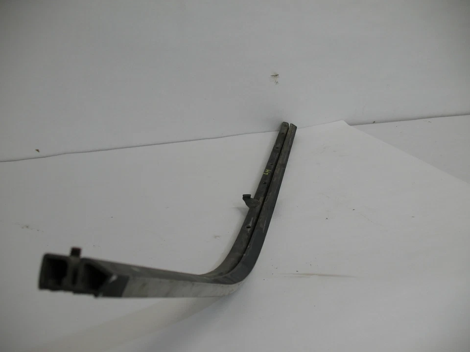 Parachoques delantero izquierdo Arctic Cat Jag Afs Deluxe 1991 Foto 1 de 4