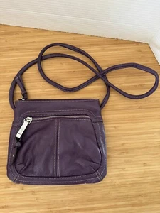 Portafoglio a tracolla in pelle viola 8,5"" ID portafoglio completamente foderato catena logo DIFETTI - Foto 1 di 21