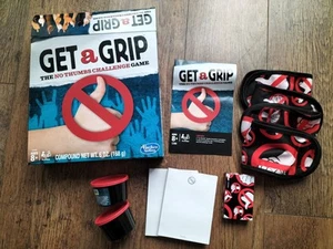 HASBRO - Get A Grip The No Thumbs Challenge Game- Fun Game Night - NEW - Picture 1 of 5