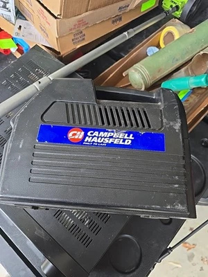 Compresor de aire automotriz Campbell Hausfeld de 12 voltios tiene puerto para conectar al auto Foto 1 de 4