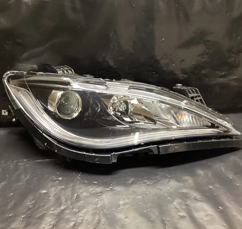 Faro de xenón para conductor derecho Chrysler Pacifica 2017-2020 OEM 68228948AH Foto 1 de 4