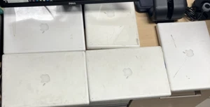 Lot of 5 Apple MacBook A1465 13in Laptops - Picture 1 of 10