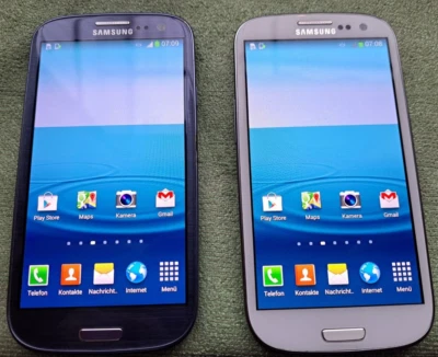 2 x Samsung Galaxy S III - 16GB - 1 x Weiß, 1 x Blau - Bild 1 von 4