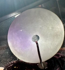 GRADO A JADEÍTA/JADE DOS COLORES LUZ LAVANDA/AMULETO GEEN - Imagen 1 de 8