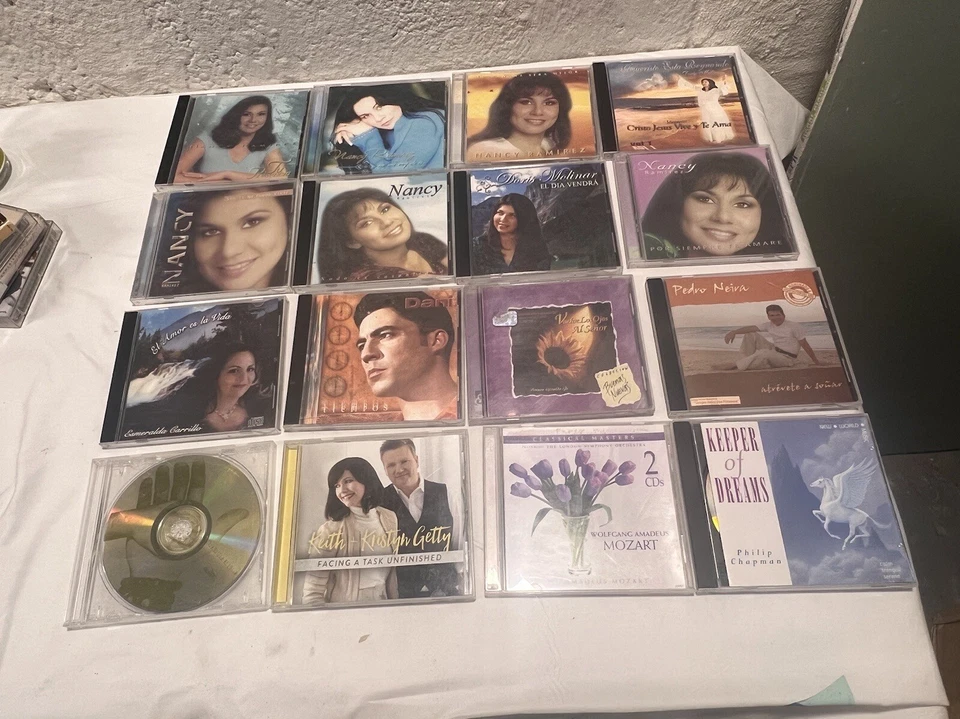 Spanish Christian Music CD Lot Bubdle 16 Musica Cristiana Nancy Sotelo Canzion - Image 1 of 4