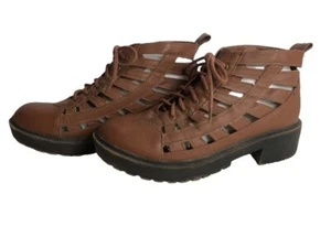 Qupid Booties Women Shoes ~ Size 8.5 ~ Brown ~ Lace ups ~ Ankle ~ Casual - Picture 1 of 7