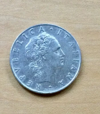 ITALY  50 Lire Coin 1962 Pre-Euro, Free Shipping - Image 1 of 2